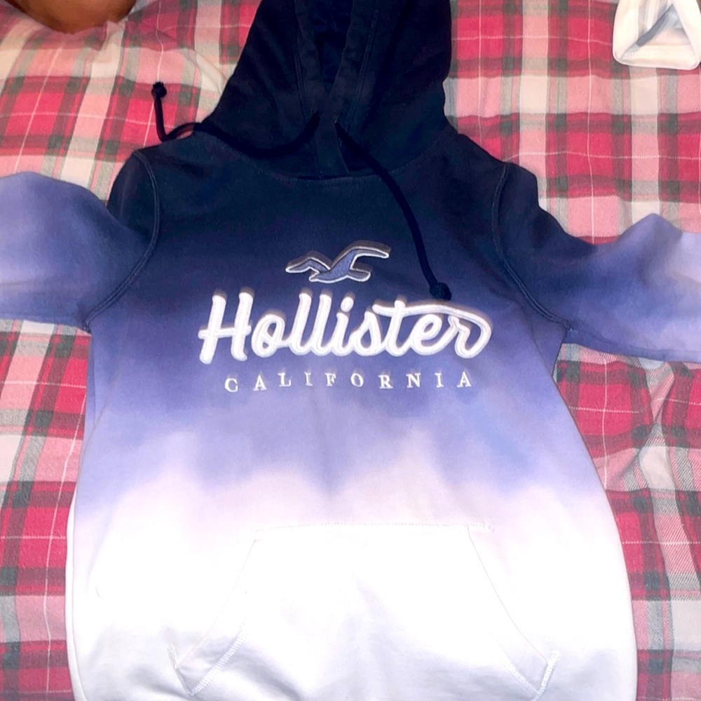 Hollister women's hoodie sz XS never worn only washed once